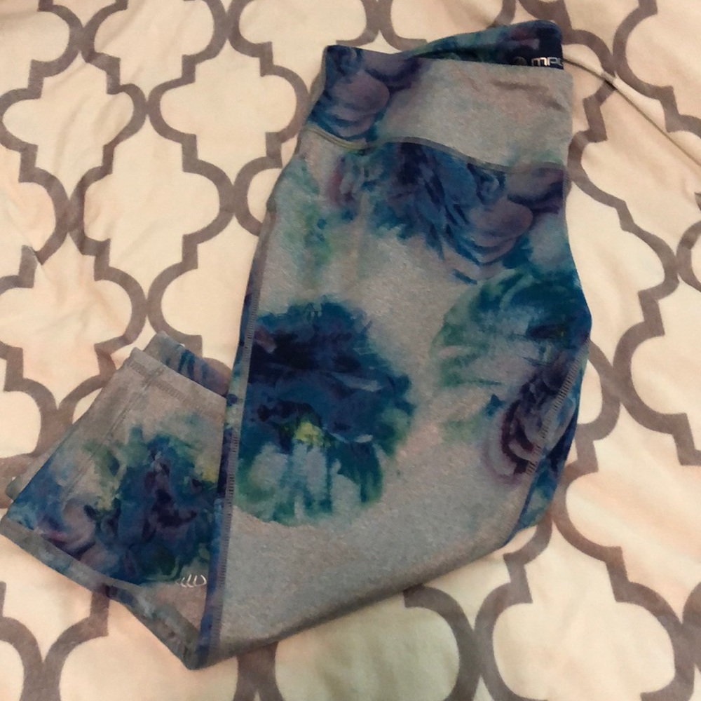 Athletic leggings